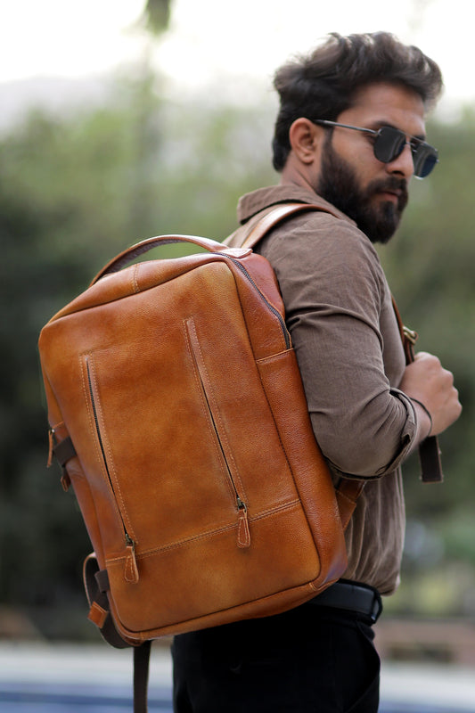 Luxurious Leather Backpack – Brown Vintage Laptop Travel Bag