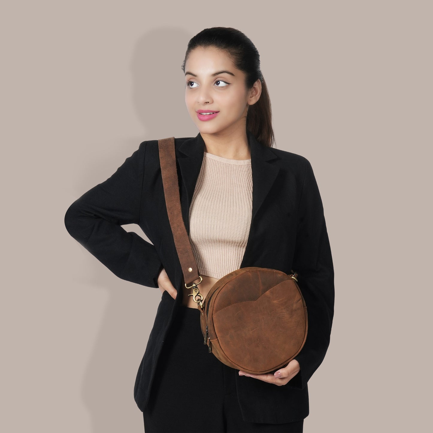 Godzi Round Buffalo Leather Sling Bag