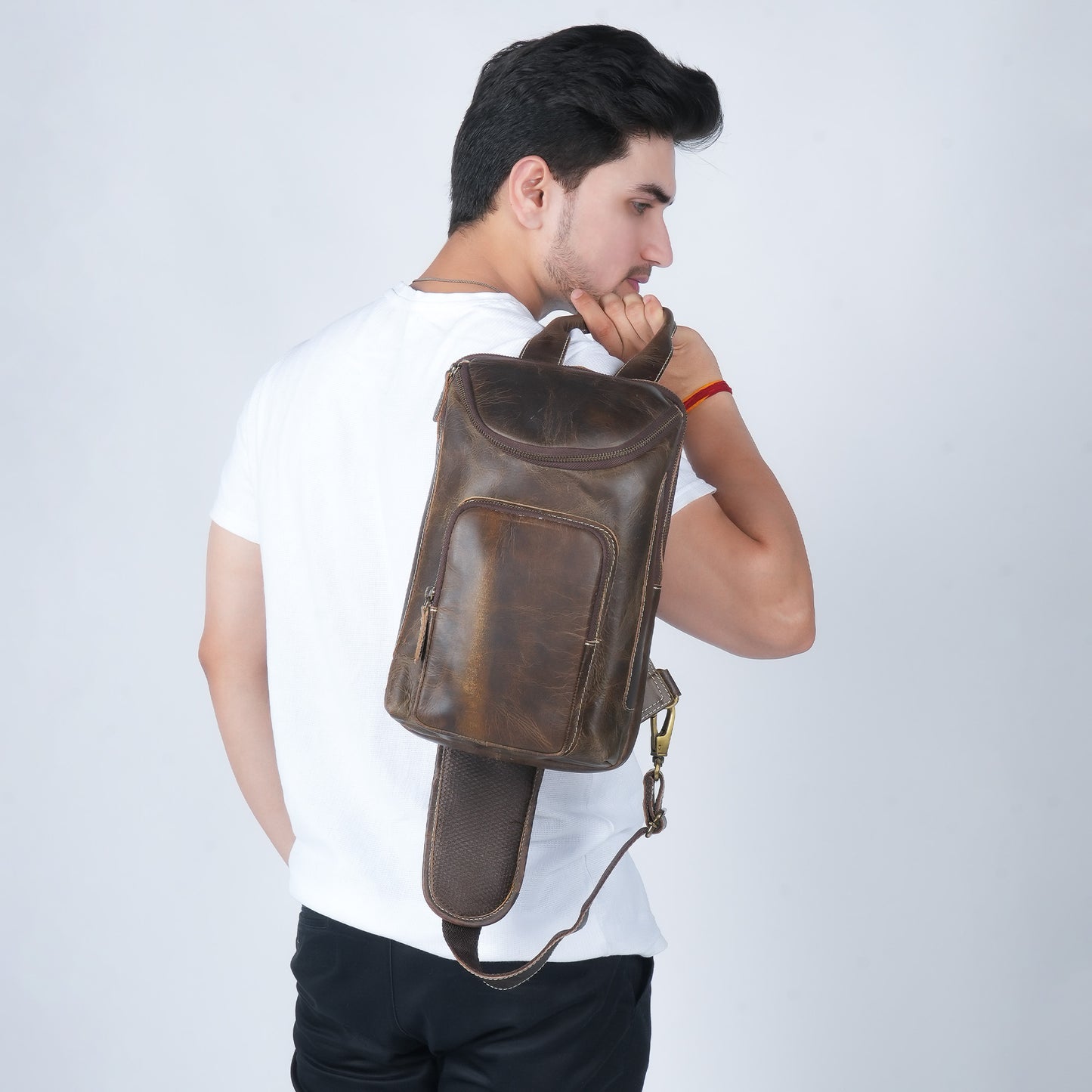 Godzi Men’s Buffalo Leather Sling Bag